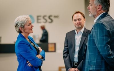 US Secretary for Energy Jennifer Granholm at ESS Inc's Wilsonville, Oregon factory. On the right is CEO Eric Dresselhuys with founder Craig Evans, centre. Image: Business Wire.